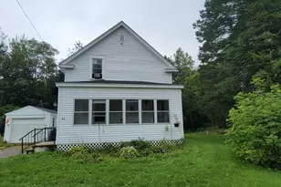 63 Washington St, Baileyville, ME 04694 - Photo 1