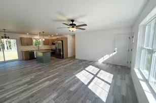 121 Matthew Ln, West Gardiner, ME 04345 - Photo 5
