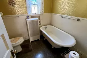 95 Elm St, Millinocket, ME 04462 - Photo 23