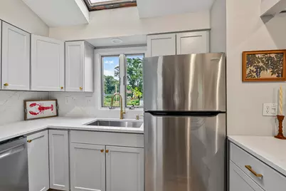 4 Collinsport Way #1, York, ME 03909 - Photo 7