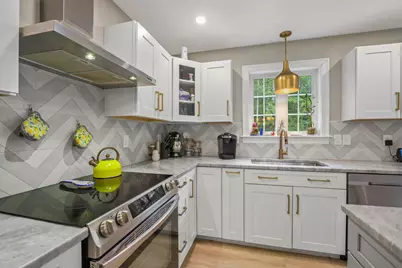 10 Goodwin Avenue, Old Orchard Beach, ME 04064 - Photo 11