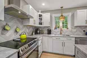 10 Goodwin Ave, Old Orchard Beach, ME 04064 - Photo 11