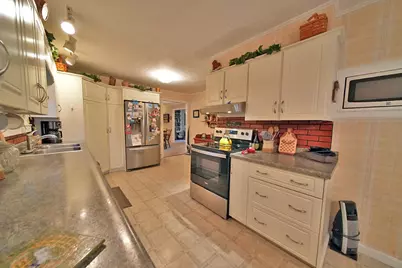 39 Bowdoin Street, Houlton, ME 04730 - Photo 17