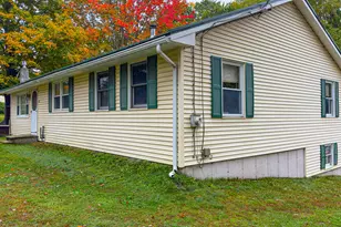 36 Spring St, Mechanic Falls, ME 04256 - Photo 3