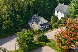 24 Glidden St, Waldoboro, ME 04572 - Photo 3