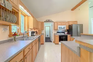 40 Rockwood Ln, Hollis, ME 04042 - Photo 13