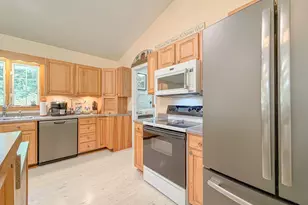 40 Rockwood Ln, Hollis, ME 04042 - Photo 17