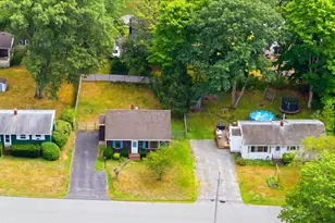 35 Hillside Rd, Portland, ME 04103 - Photo 5