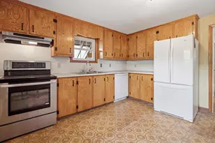 35 Hillside Rd, Portland, ME 04103 - Photo 11