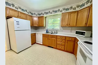 18 Elm Street, Dexter, ME 04930 - Photo 9