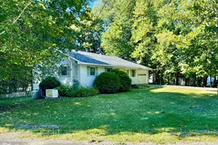18 Elm St, Dexter, ME 04930 - Photo 73