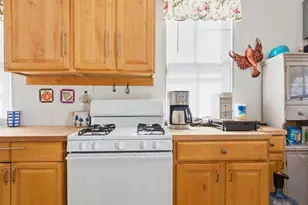 7 Upper A St, Portland, ME 04108 - Photo 27