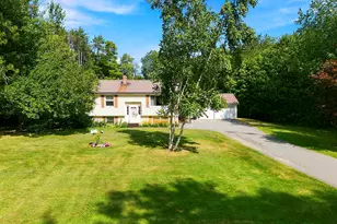 41 Crescent St, Skowhegan, ME 04976 - Photo 11