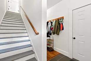 51 Winthrop St, Hallowell, ME 04347 - Photo 9