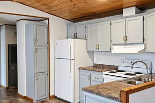 23 Pennell St, Skowhegan, ME 04976 - Photo 3