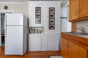 13 Wood St, Camden, ME 04843 - Photo 5