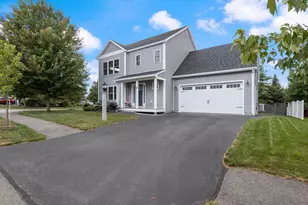 19 Nautical Dr, Cumberland, ME 04110 - Photo 1