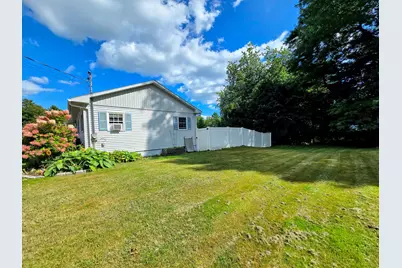 9 Juniper Road, Jay, ME 04239 - Photo 3