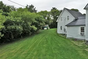 16 Columbia St, Houlton, ME 04730 - Photo 5