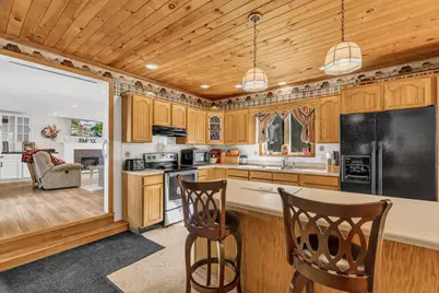 685 Prospect Avenue, Rumford, ME 04276 - Photo 5