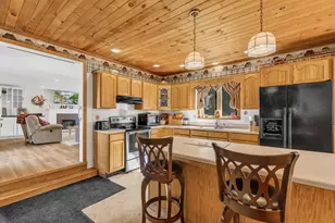 685 Prospect Ave, Rumford, ME 04276 - Photo 5