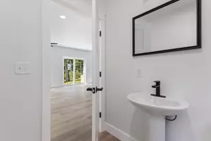 11 Chestnut St, Old Orchard Beach, ME 04064 - Photo 21