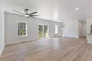 11 Chestnut St, Old Orchard Beach, ME 04064 - Photo 19