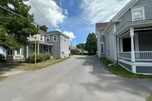 93 Parkview Ave, Bangor, ME 04401 - Photo 3