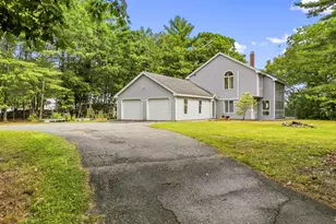 39 Spruce St, Winthrop, ME 04364 - Photo 1