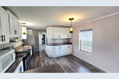 3 Parkview Lane, Lewiston, ME 04240 - Photo 5