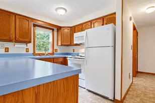 5 Iris Dr, Scarborough, ME 04074 - Photo 5