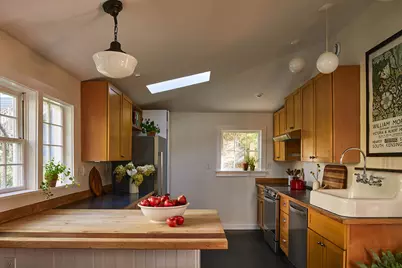 25 Summer Street, Portland, ME 04102 - Photo 3