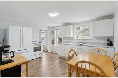 16 Union Avenue, Old Orchard Beach, ME 04064 - Photo 17
