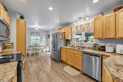 21 Western Avenue, East Millinocket, ME 04430 - Photo 15