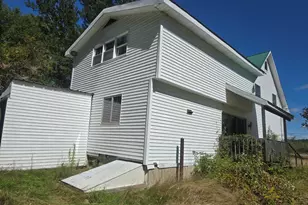 1423 Park St, Livermore Falls, ME 04254 - Photo 3