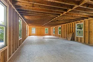 128 N Main St, Monmouth, ME 04265 - Photo 11