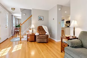 32 Carriage Hill Dr, Windham, ME 04062 - Photo 7