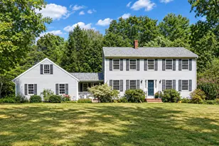 32 Carriage Hill Dr, Windham, ME 04062 - Photo 1