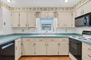 859 Goodwin Rd, Eliot, ME 03903 - Photo 19