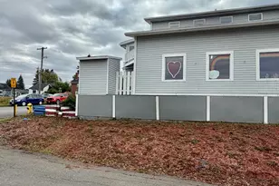 106 McKinley, Van Buren, ME 04785 - Photo 5