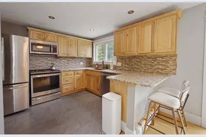 2385 Broadway, Bangor, ME 04401 - Photo 21