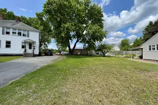 68 Prospect St, Millinocket, ME 04462 - Photo 5