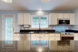 13 Bowdoin Dr, Lewiston, ME 04240 - Photo 39