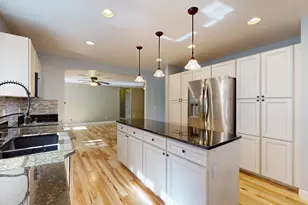 13 Bowdoin Dr, Lewiston, ME 04240 - Photo 33