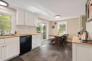 71 Bradstreet Ln, Eliot, ME 03903 - Photo 3