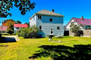 27 Eastland Ave, Millinocket, ME 04462 - Photo 3