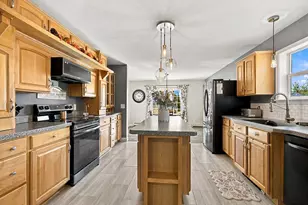 49 Towle St, Auburn, ME 04210 - Photo 9