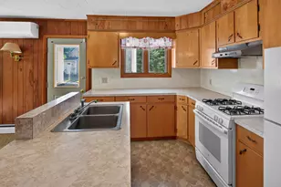 6 Brooks St, Orono, ME 04473 - Photo 9