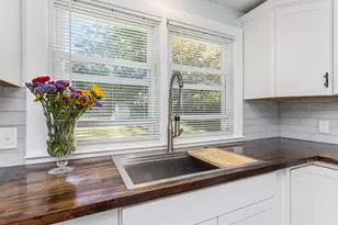 10 Pleasant Ave, Cape Elizabeth, ME 04107 - Photo 9