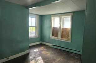 7 Lake St, Oxford, ME 04270 - Photo 15